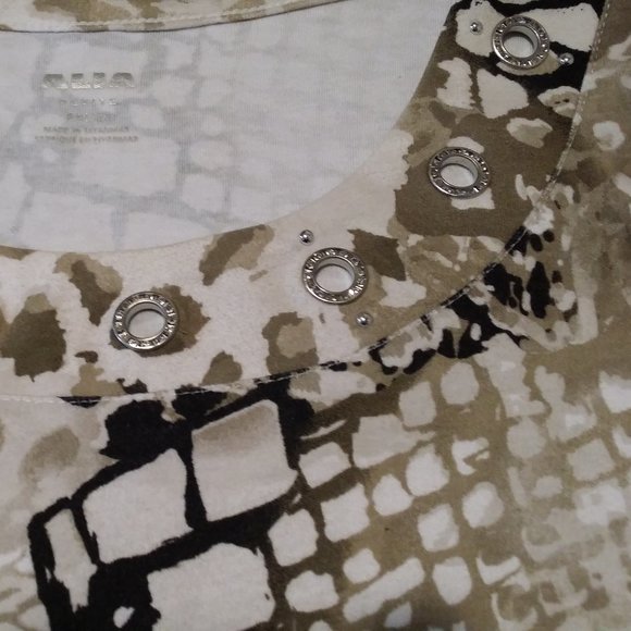 Alia Petite Set- Zipper Jacket & 3/4 Sleeve Shirt - Picture 13 of 15